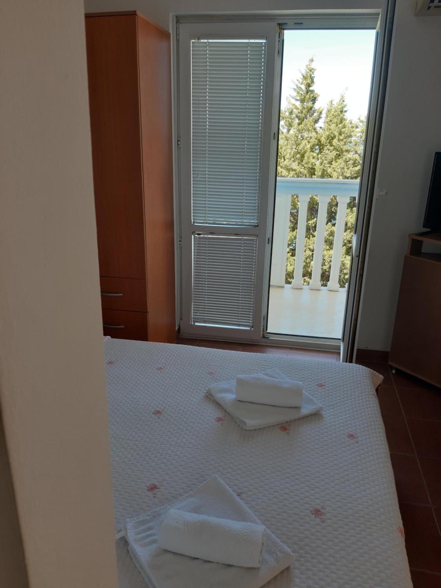 Guest House Perovic Sutomore Zimmer foto